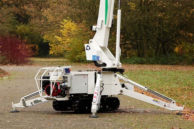 Cela DT Crawler 15 rupshoogwerker met werkbak voor professioneel werken op hoogte