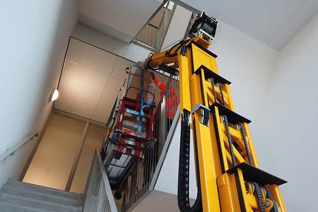 IMK35500 mobiele kraan voor het hijsen en verplaatsen van zware materialen op locatie