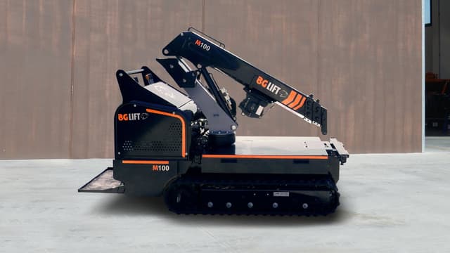 BG Lift M100 kompakter Hebekran für die Montage von Bauteilen in schwer zugänglichen Bereichen