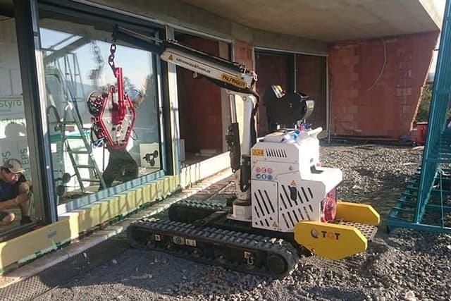 Robby 900 mobiele glasrobot Robby 900 mobiele glasrobot voor werkzaamheden op bouwplaatsen