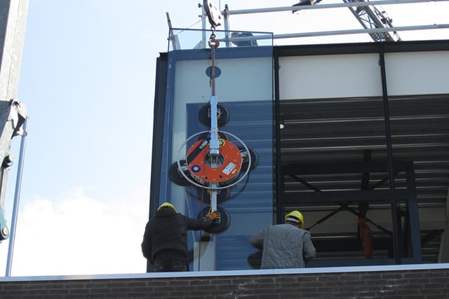 Viavac GBx2-800 vacuümheffer Viavac GBx2-800 vacuümheffer voor professionele glasmontage